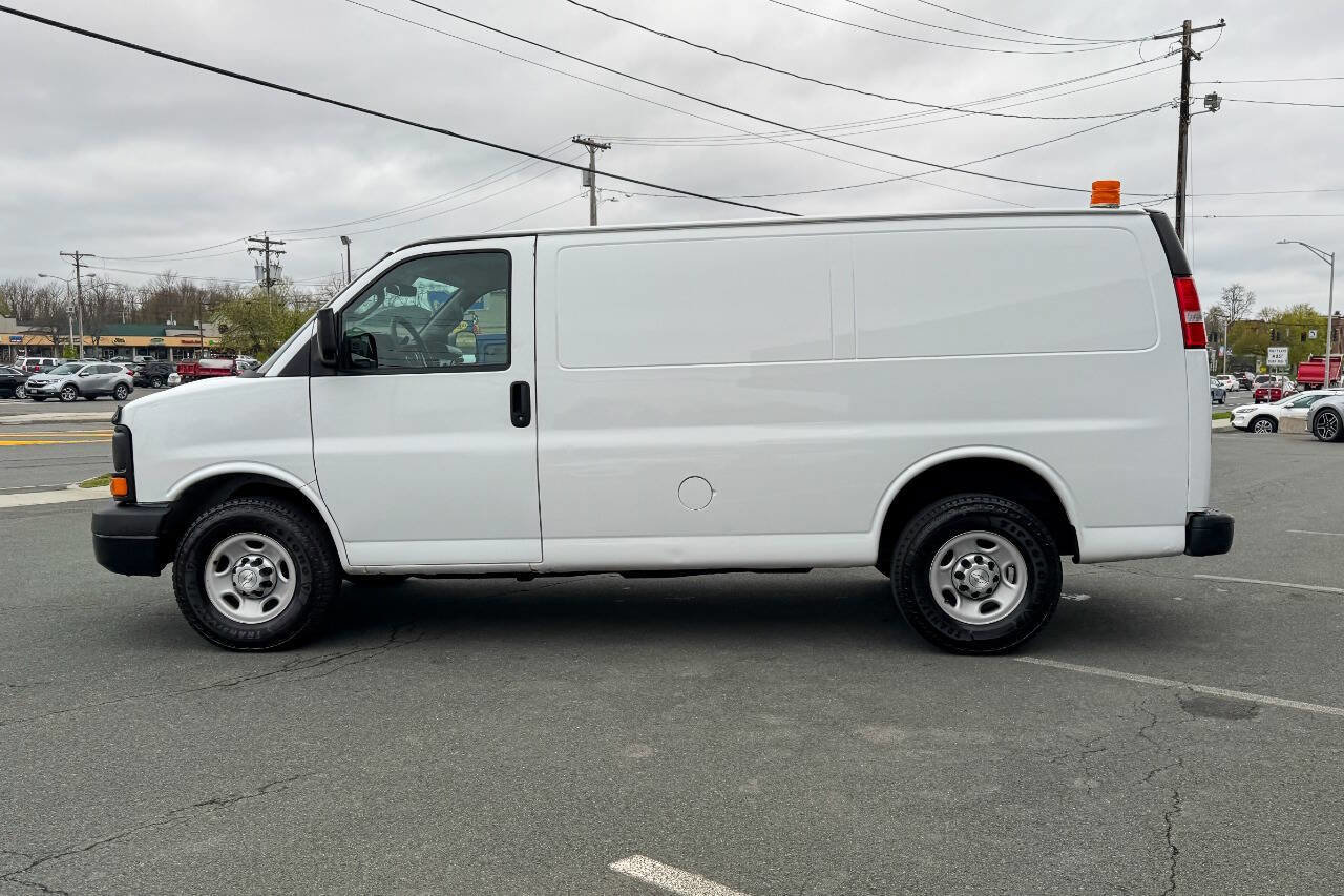 Used 2016 Chevrolet Express 2500 RWD image 7