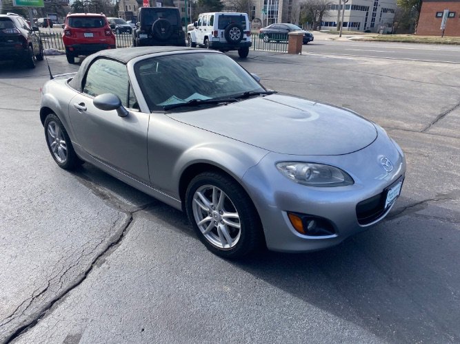 Used 2011 MAZDA MX-5 Miata Sport image 3