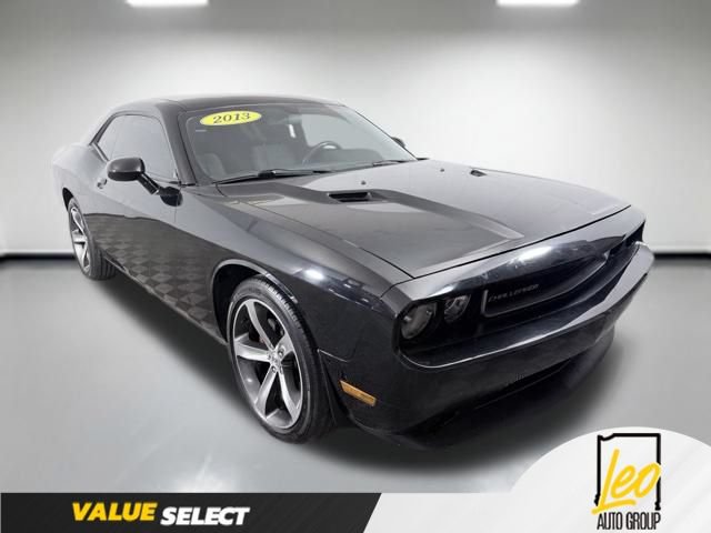 Used 2013 Dodge Challenger SXT RWD image 4