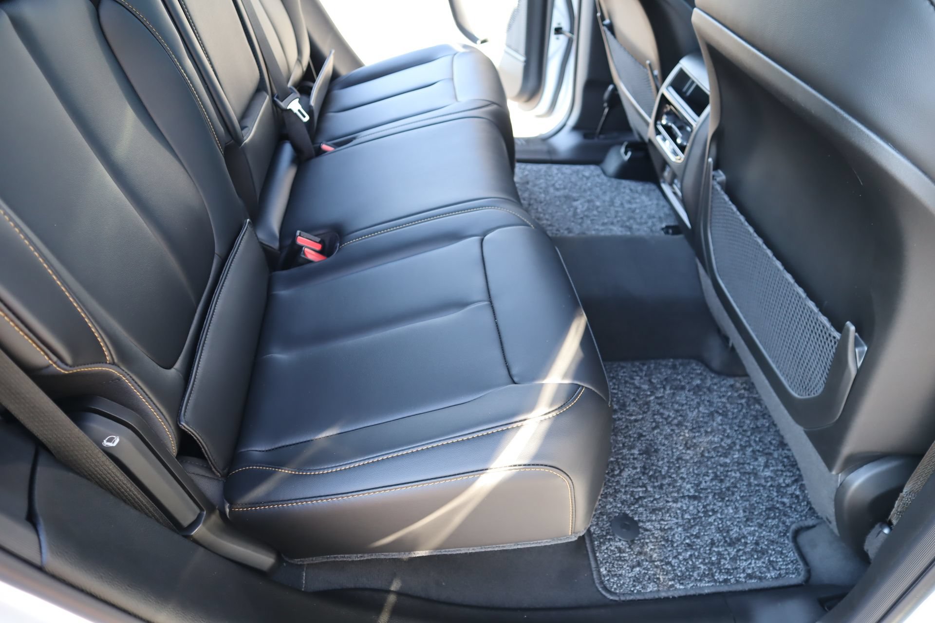 New 2026 Jeep Grand Cherokee Limited AWD/4WD image 15