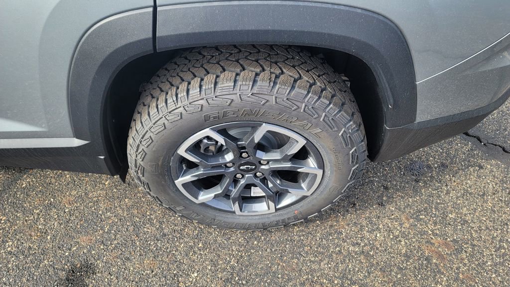 New 2026 Chevrolet Equinox ACTIV w/ Convenience Package III image 8