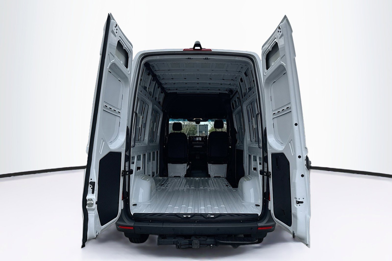 Used 2025 Mercedes-Benz Sprinter 2500 image 22