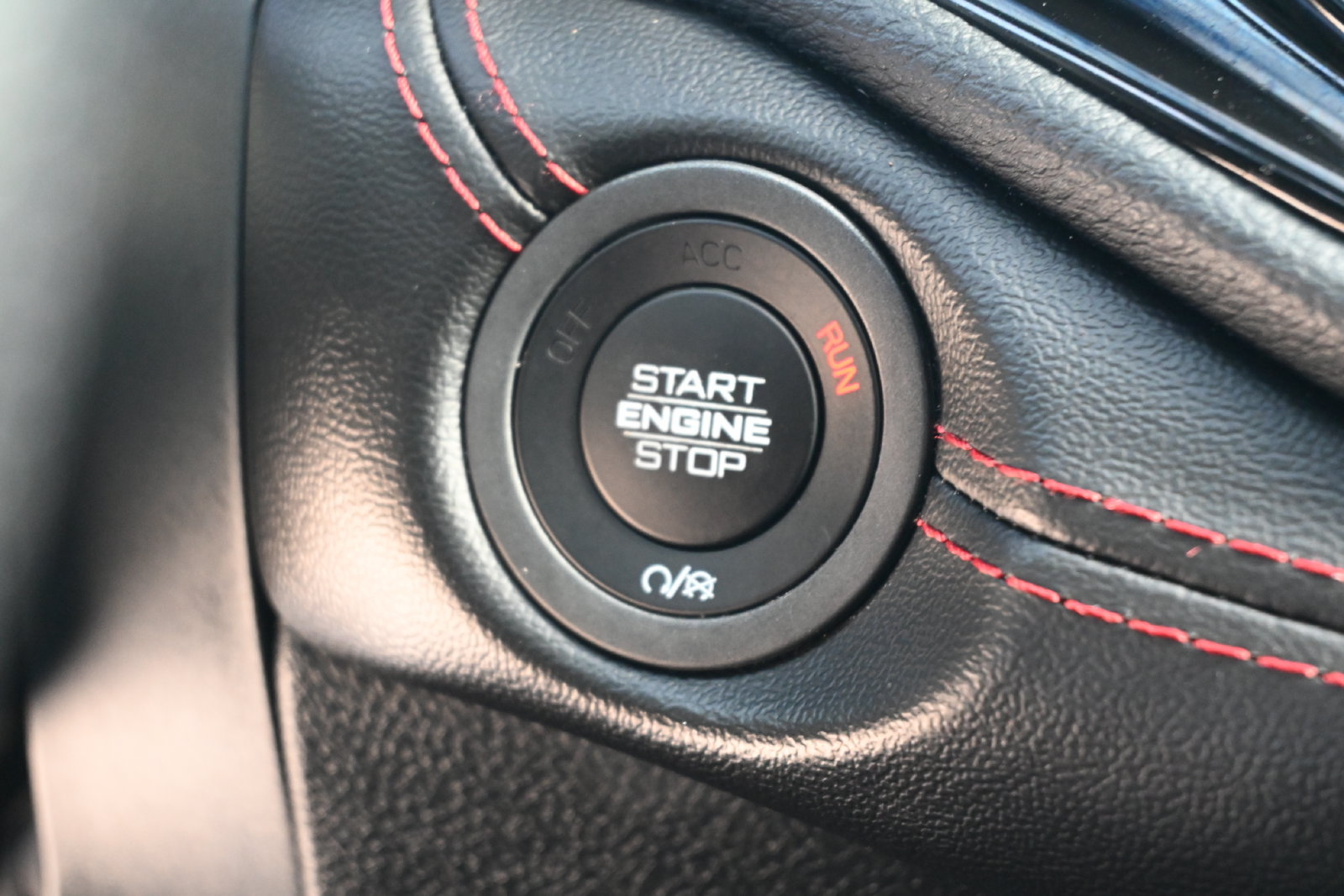 Used 2025 Dodge Durango GT AWD/4WD image 16