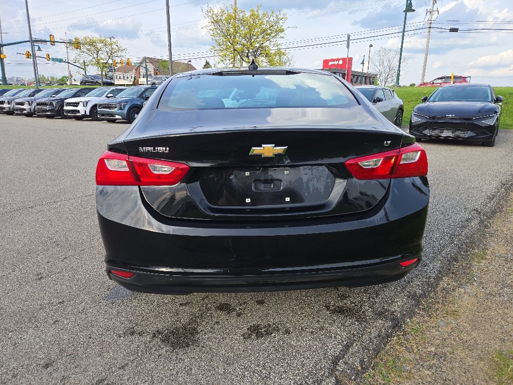Used 2023 Chevrolet Malibu LT FWD image 4