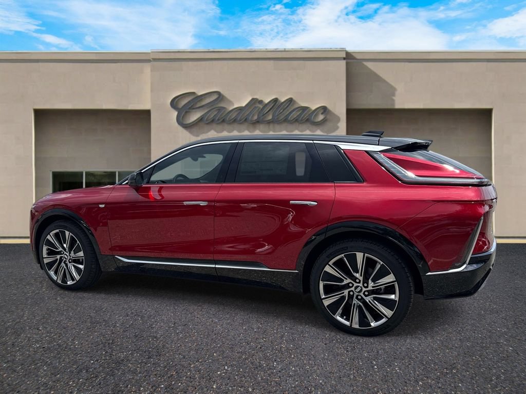 New 2026 Cadillac Lyriq Signature Luxury w/ LPO, Floor Liner Package RWD image 5