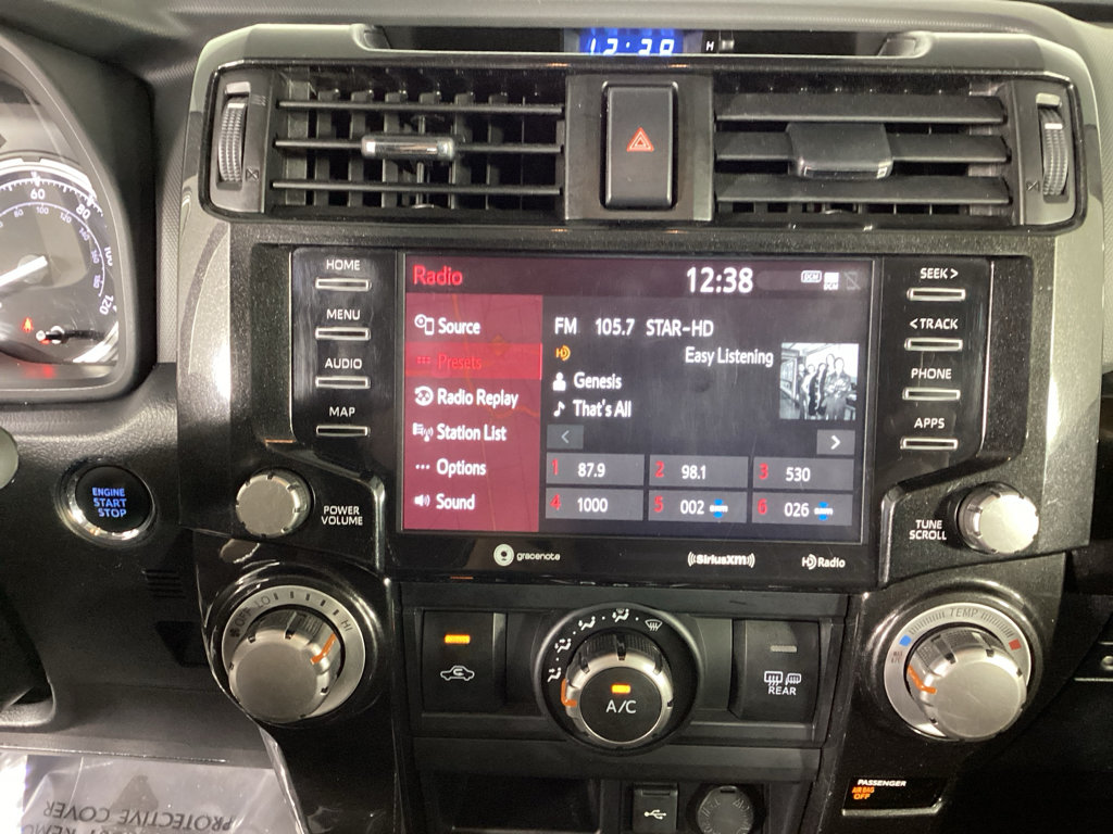 Used 2021 Toyota 4Runner TRD Off-Road Premium w/ Moonroof Package AWD/4WD image 32
