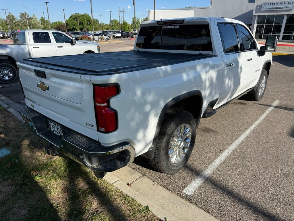 Used 2024 Chevrolet Silverado 2500 LTZ w/ LTZ Convenience Package AWD/4WD image 3