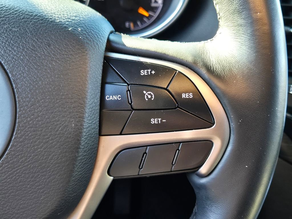 Used 2021 Jeep Grand Cherokee Laredo X image 26