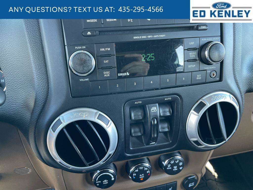 Used 2015 Jeep Wrangler Unlimited Sahara w/ Dual Top Group image 8