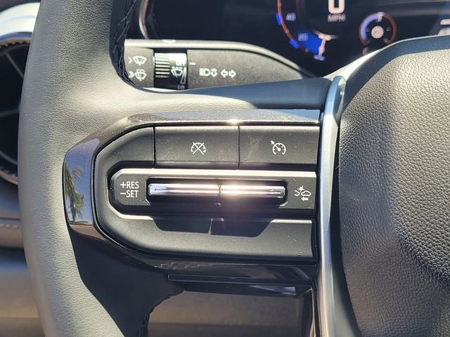 Used 2024 Chevrolet Colorado LT w/ LT Convenience Package RWD image 14