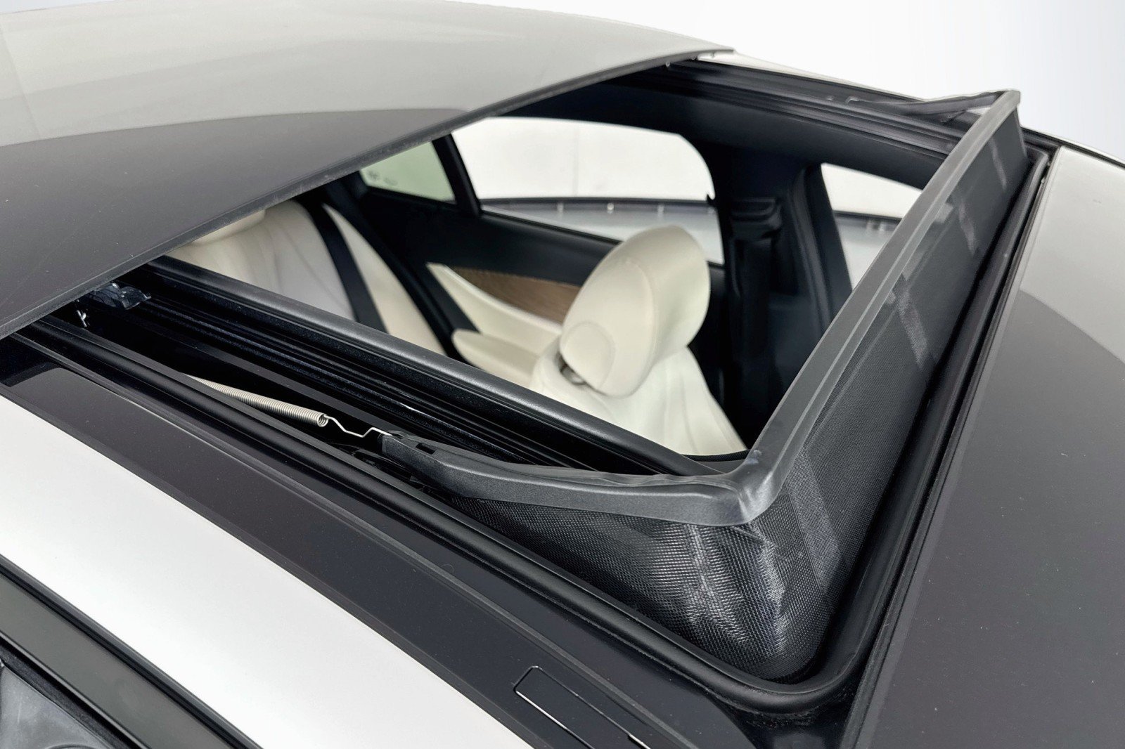 Certified 2023 Mercedes-Benz E 450 4MATIC Sedan w/ Premium Package image 25