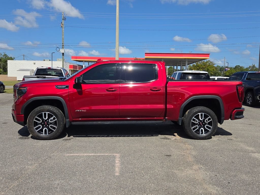 Used 2023 GMC Sierra 1500 AT4 w/ AT4 Preferred Package AWD/4WD image 2
