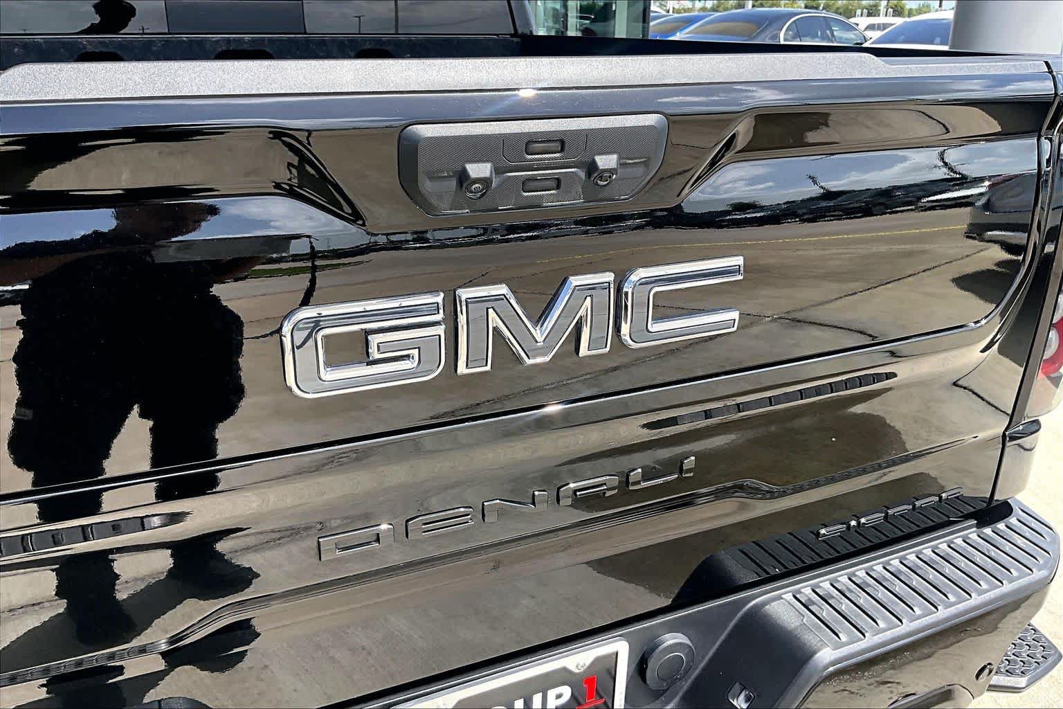 Used 2025 GMC Sierra 1500 Denali Ultimate AWD/4WD image 10