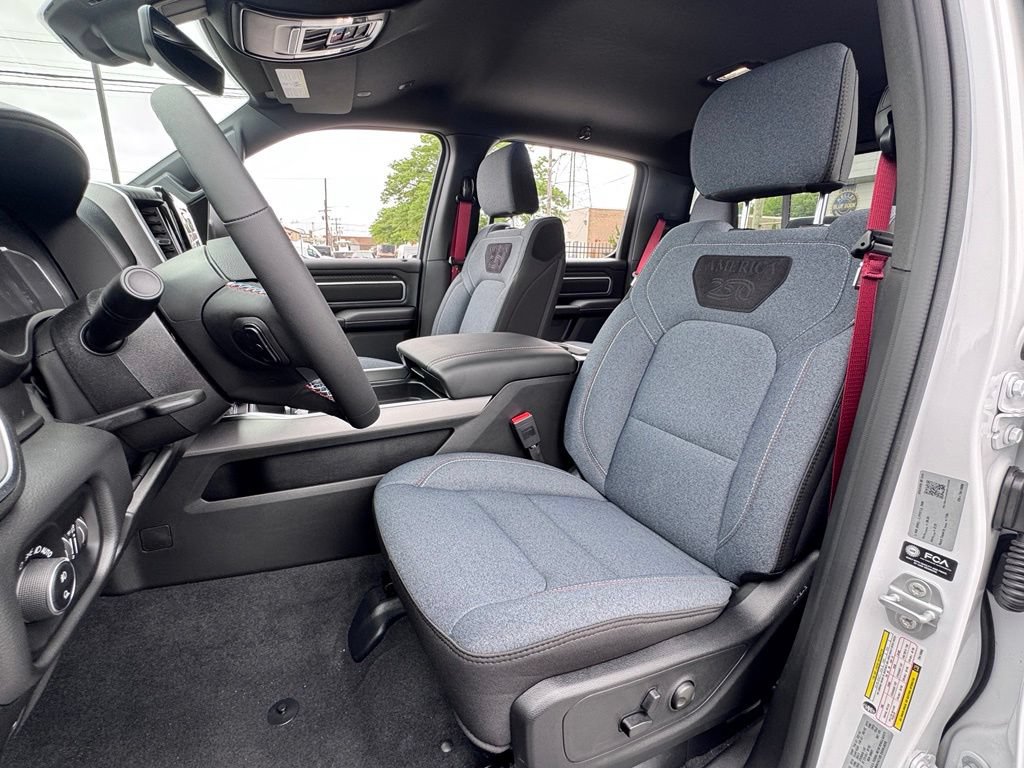 New 2026 RAM 1500 Big Horn AWD/4WD image 13