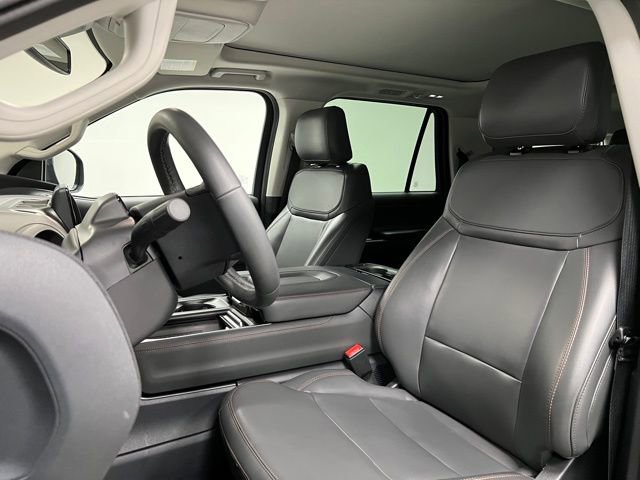 Used 2025 Ford Expedition Max Active AWD/4WD image 22