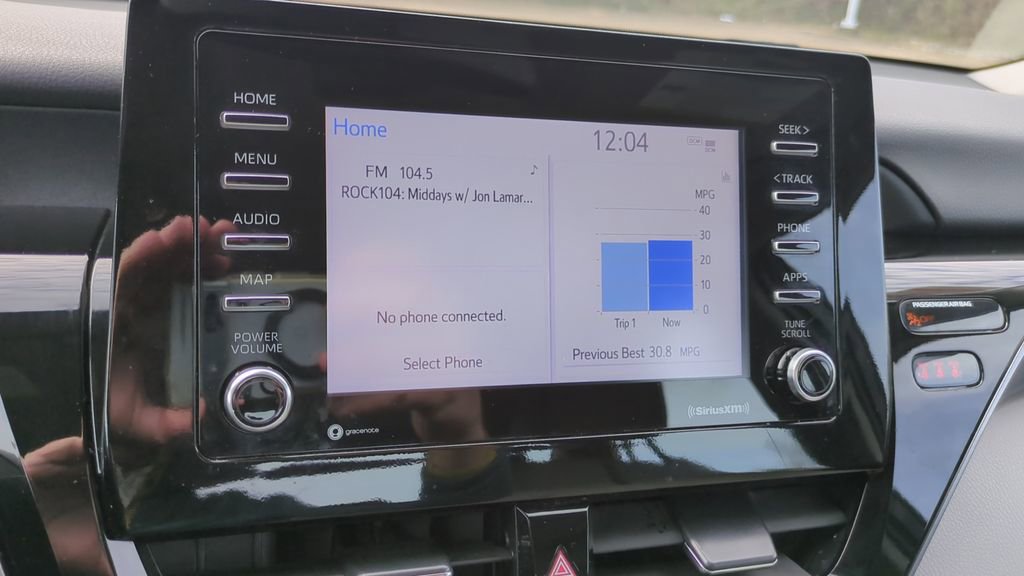 Used 2023 Toyota Camry SE image 18