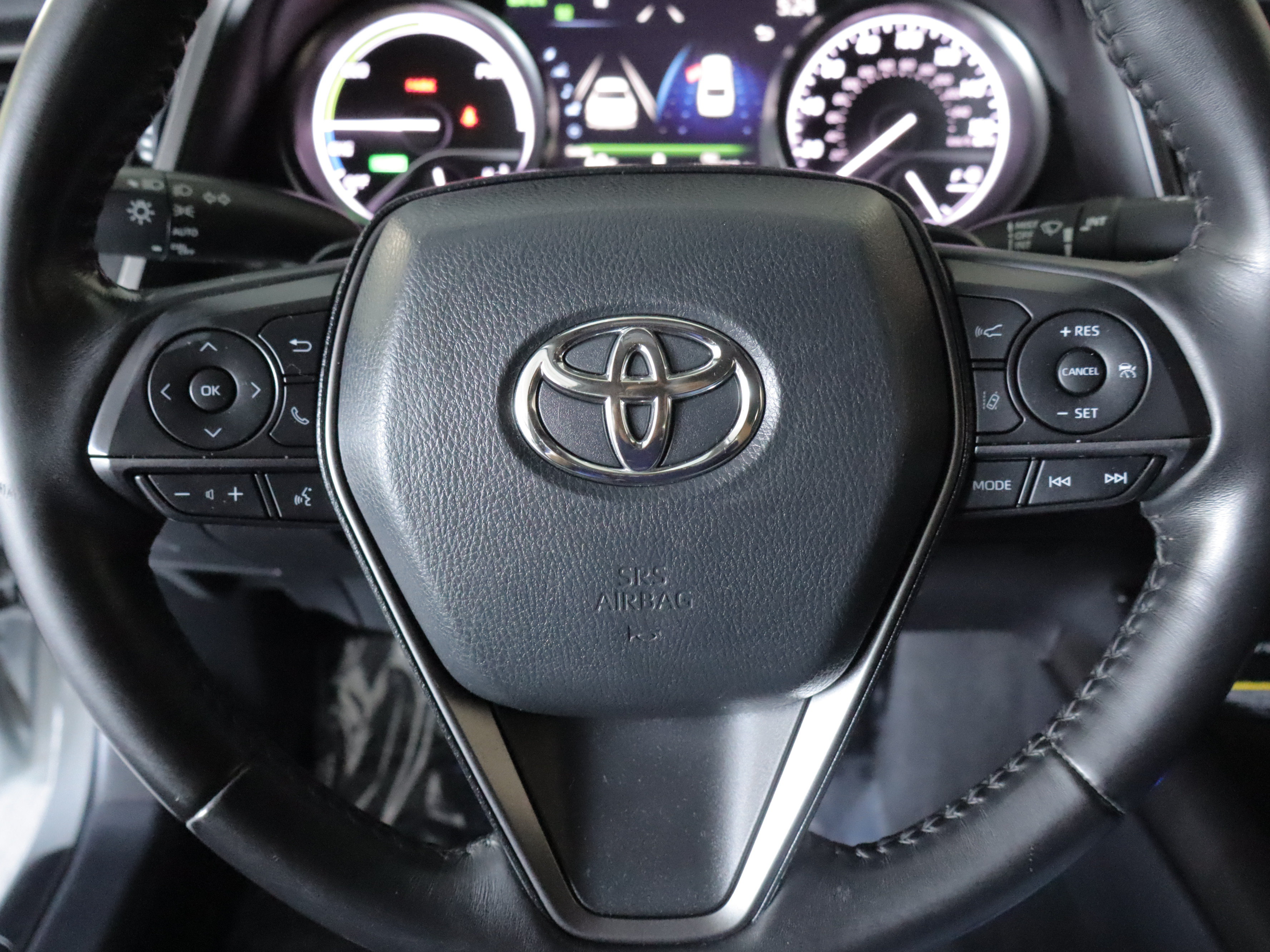Used 2021 Toyota Camry XSE w/ Cold Weather Package FWD image 13