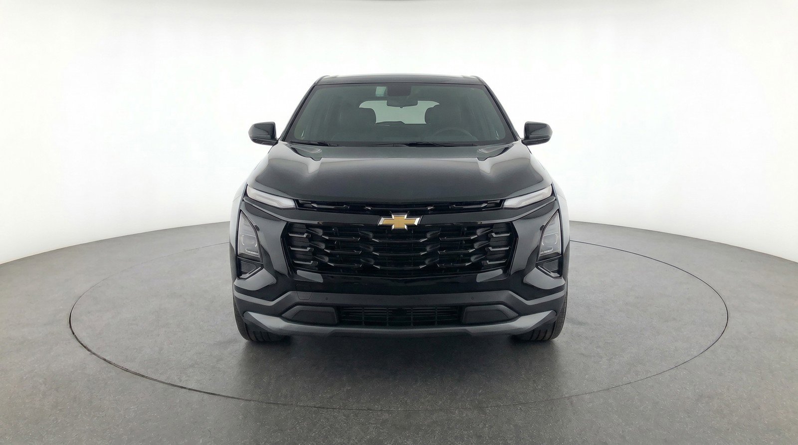 Used 2025 Chevrolet Equinox LT FWD image 2