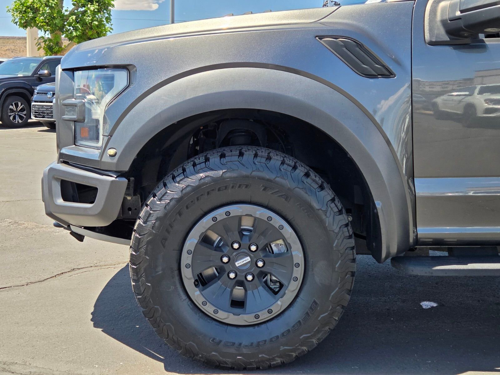 Used 2018 Ford F150 Raptor w/ Equipment Group 802A Luxury AWD/4WD image 5