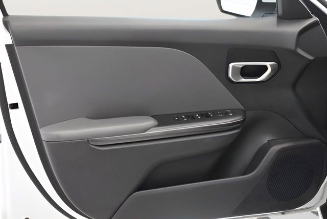 Used 2025 Kia K4 image 20