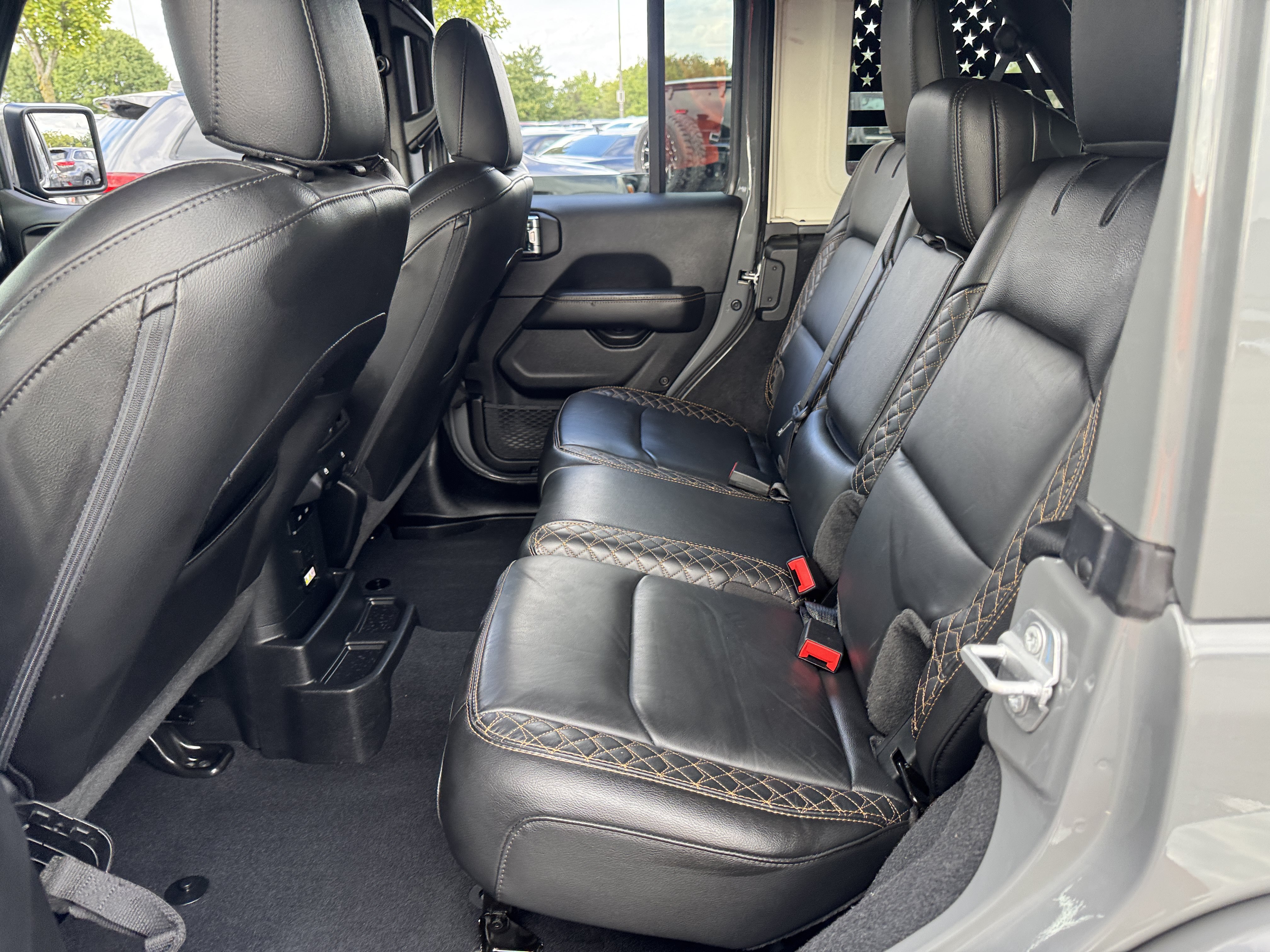 Used 2023 Jeep Wrangler Unlimited Sahara AWD/4WD image 14