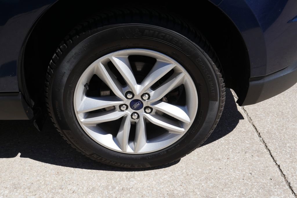 Used 2017 Ford Edge SEL image 30