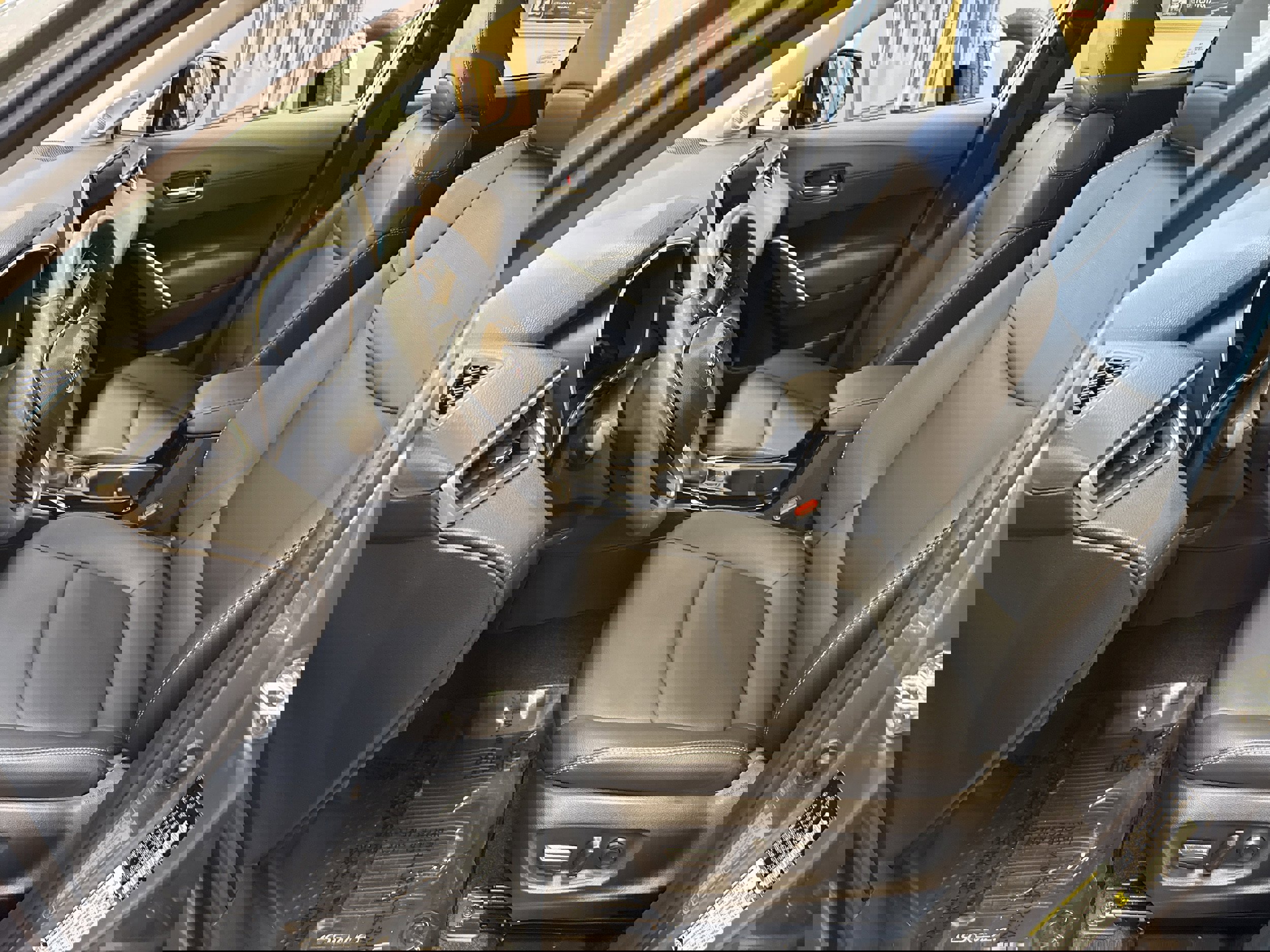 Used 2023 Toyota Corolla Cross XLE w/ Convenience Package image 29