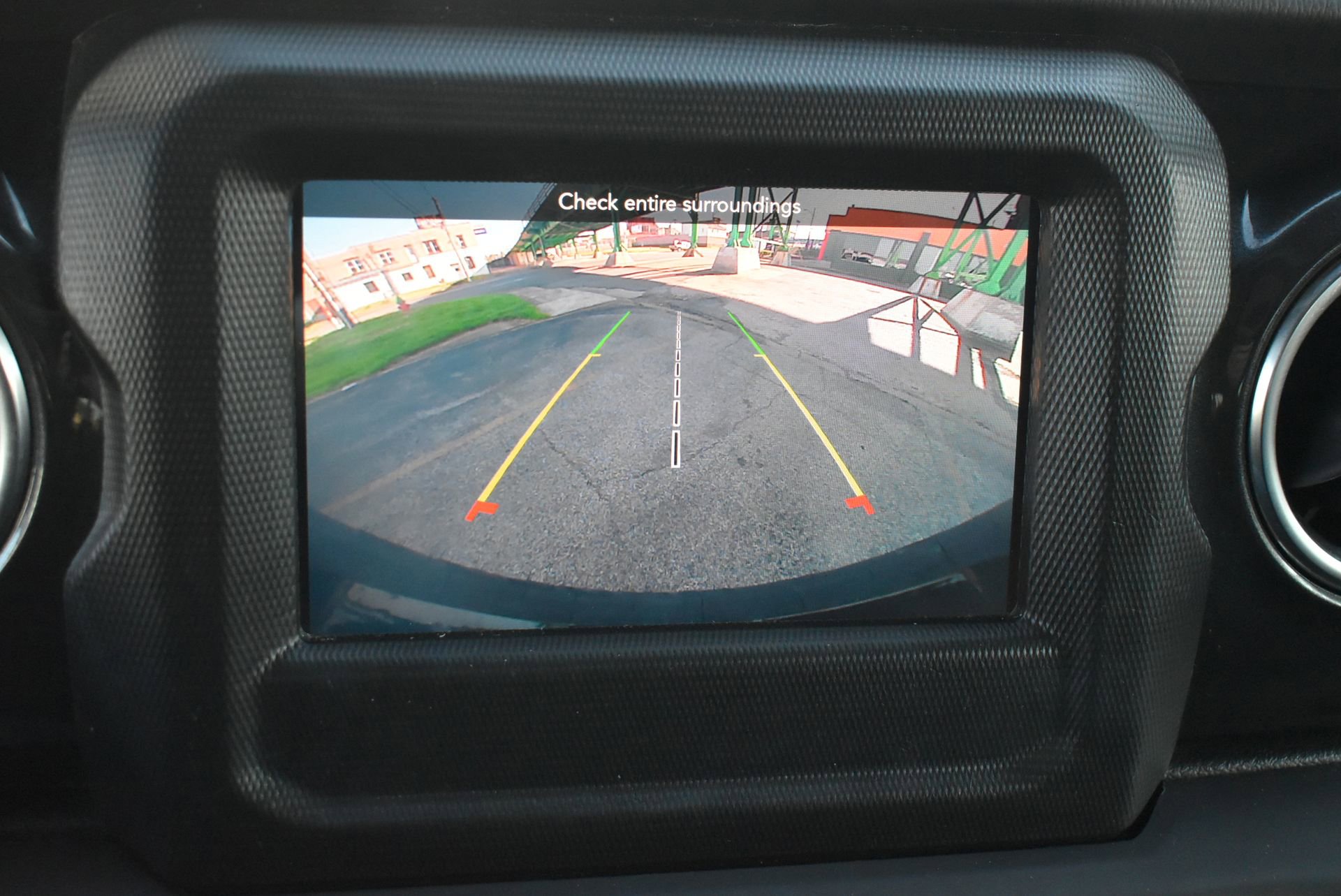 Used 2021 Jeep Wrangler Unlimited Sahara image 24