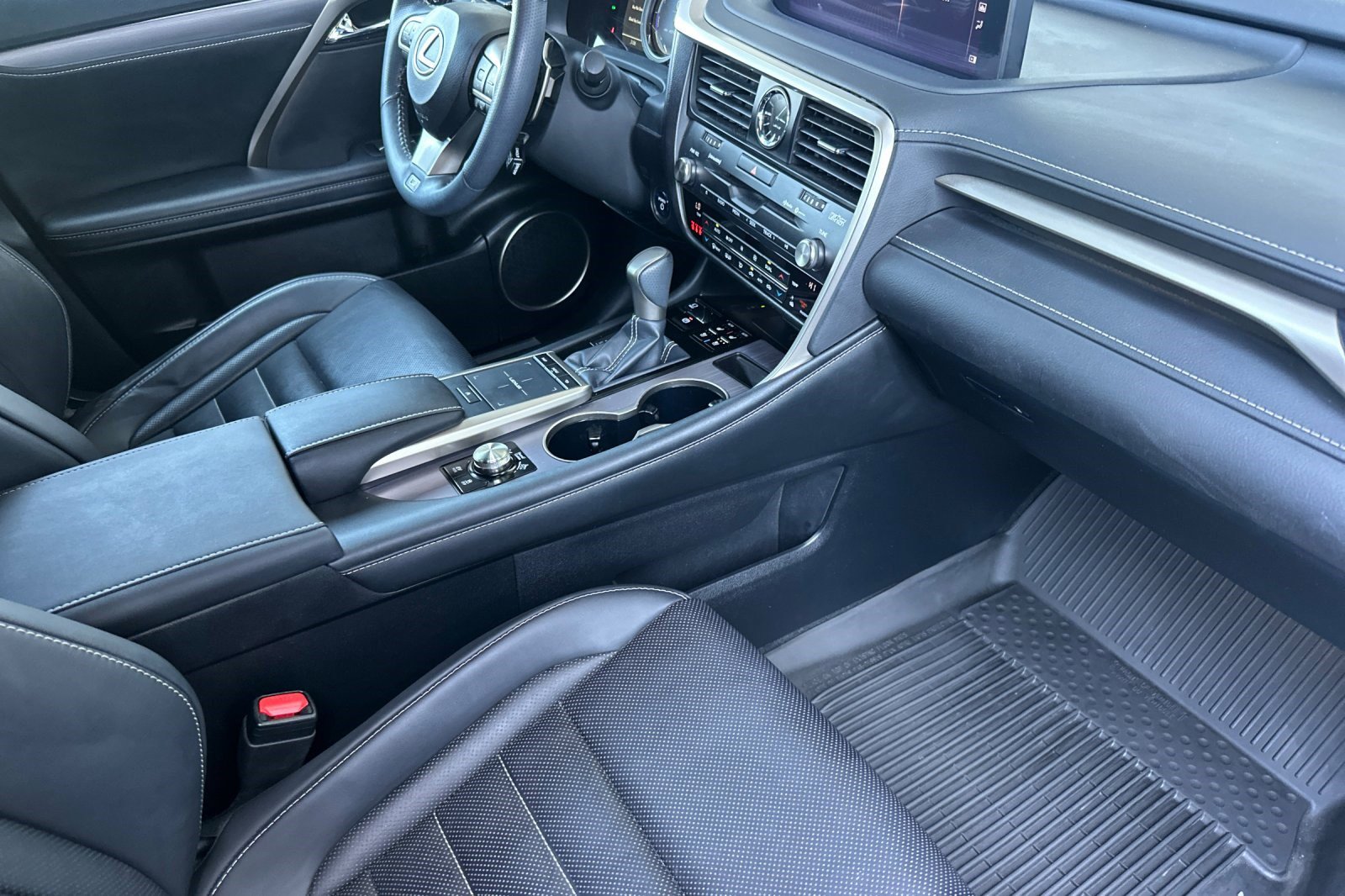 Certified 2022 Lexus RX 450h F Sport w/ Cold Area Package (CT) AWD/4WD image 20