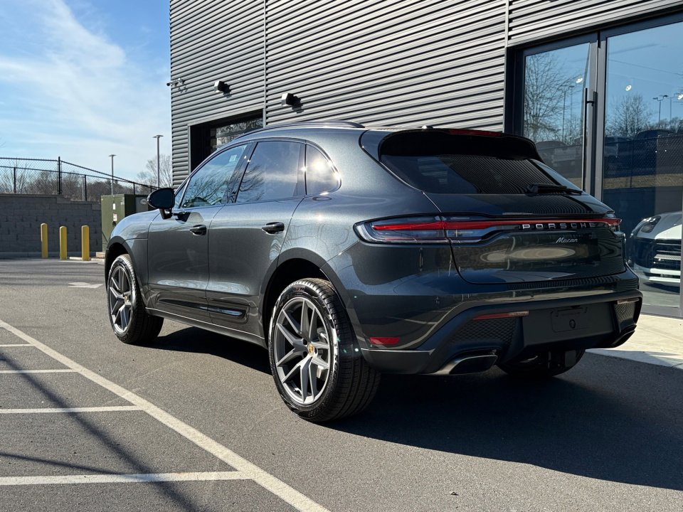 New 2026 Porsche Macan image 3