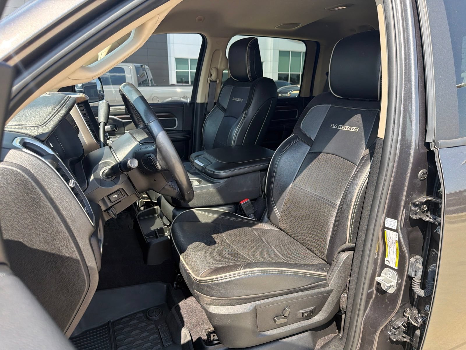 Used 2022 RAM 2500 Laramie AWD/4WD image 14