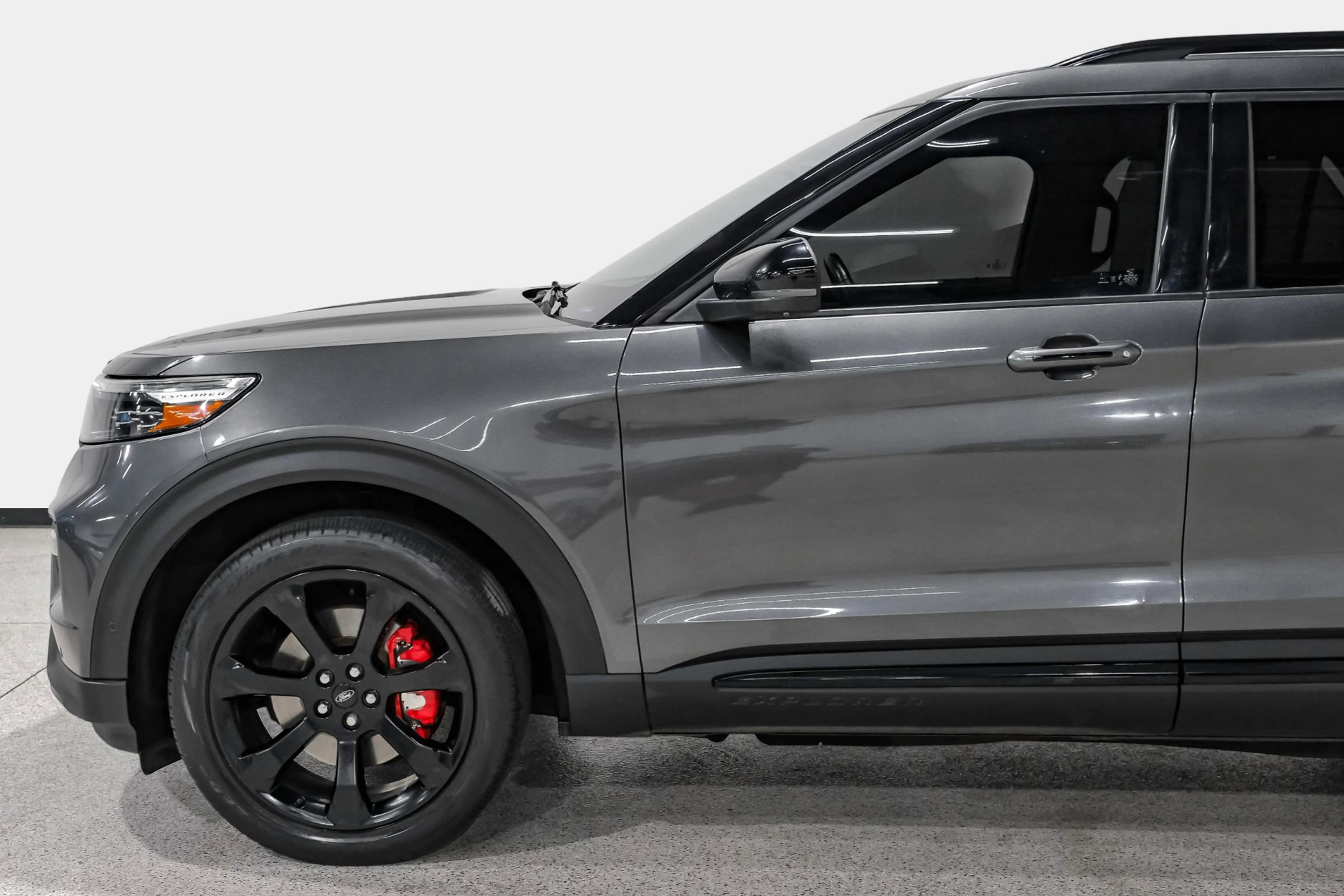 Used 2020 Ford Explorer ST w/ ST Street Pack image 10