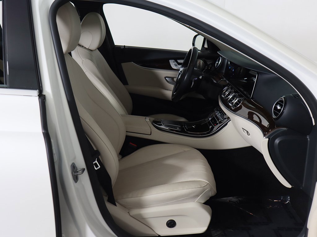 Used 2022 Mercedes-Benz E 350 4MATIC Sedan w/ Driver Assistance Package image 29