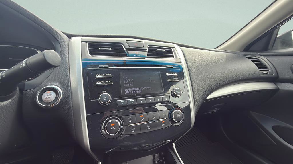 Used 2015 Nissan Altima 2.5 S w/ Sport Value Package FWD image 17