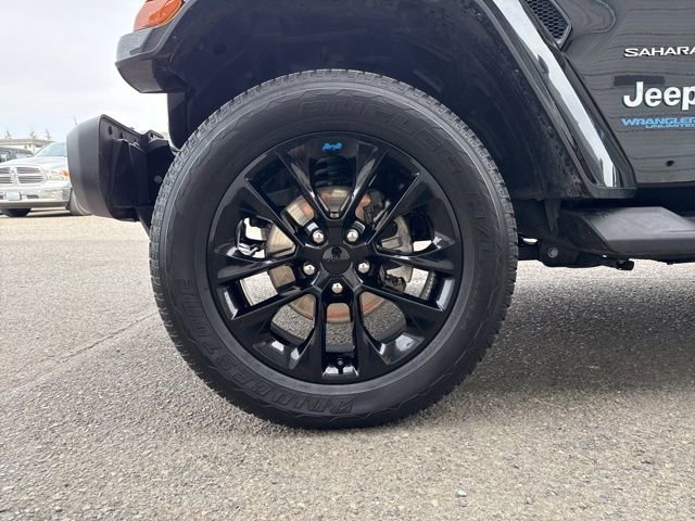 Used 2022 Jeep Wrangler Unlimited Sahara w/ Cold Weather Group image 17