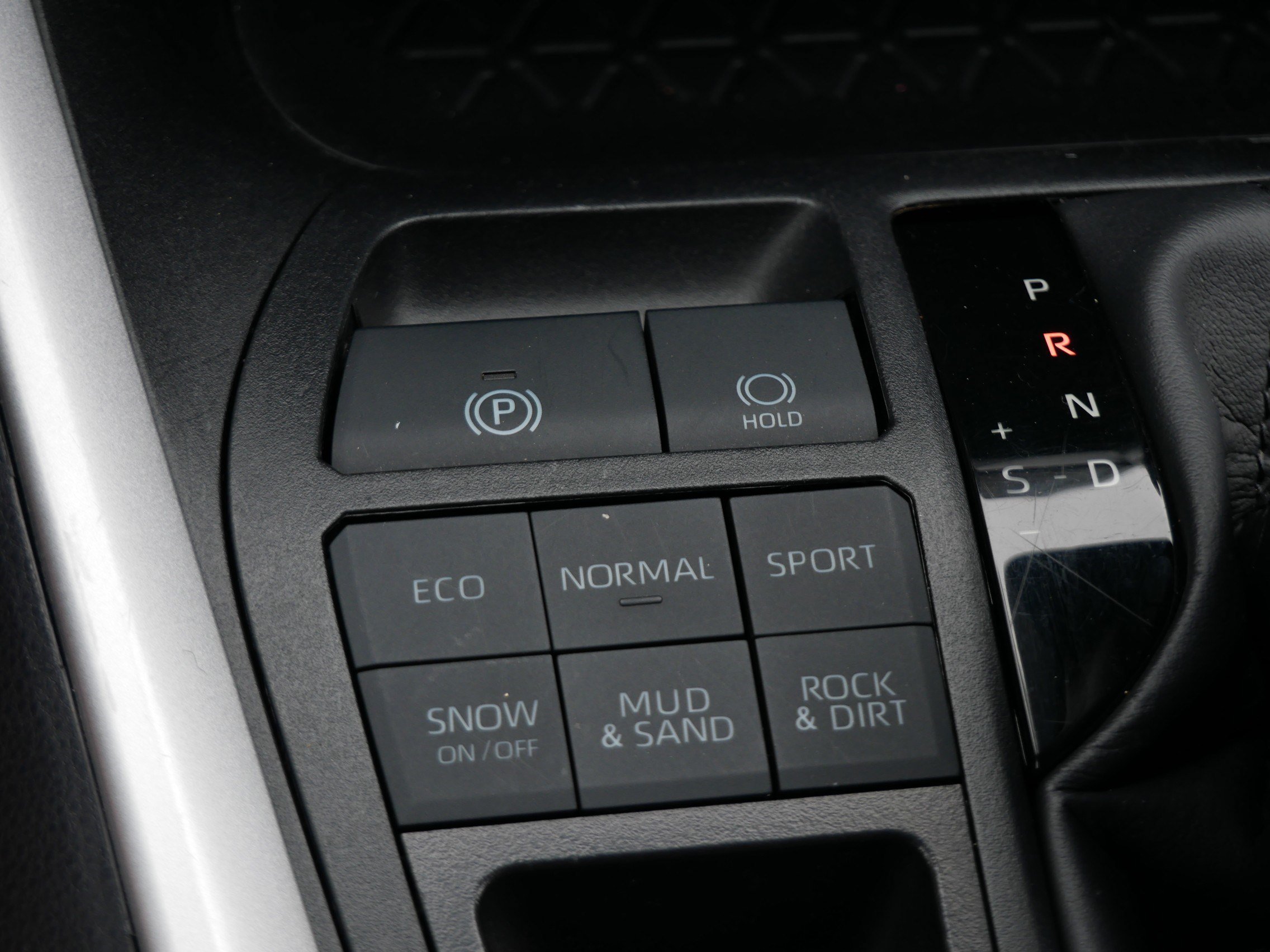 Certified 2025 Toyota RAV4 LE AWD/4WD image 28