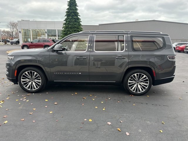 Used 2022 Jeep Grand Wagoneer Series III w/ Flexible Seating Group image 5