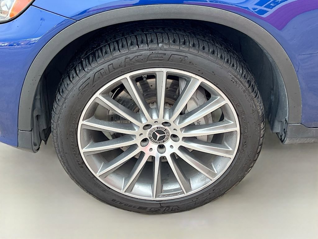 Used 2019 Mercedes-Benz GLC 300 4MATIC Coupe image 33