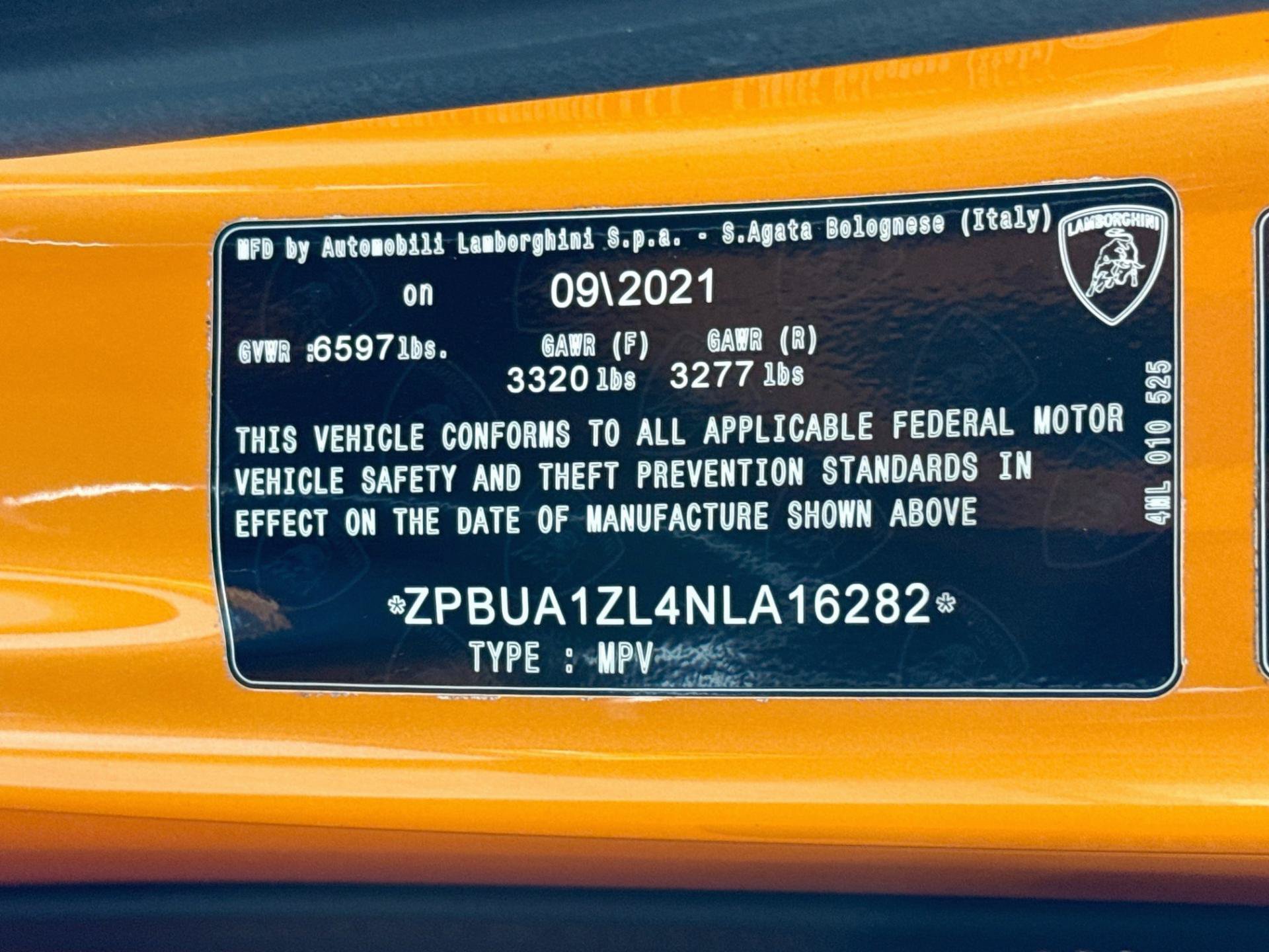 Used 2022 Lamborghini Urus AWD/4WD image 34