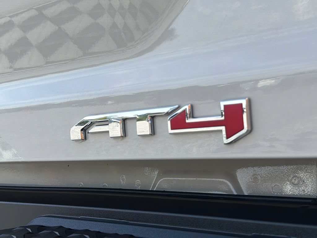 Used 2026 GMC Canyon AT4 AWD/4WD image 18