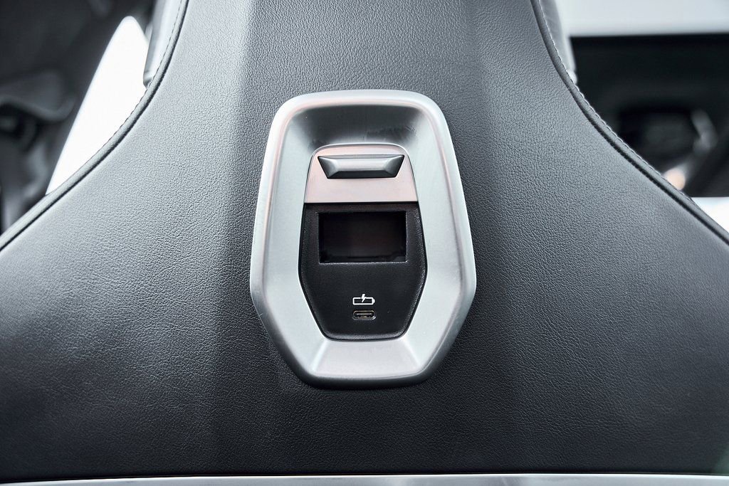 Used 2024 BMW 760i xDrive image 54