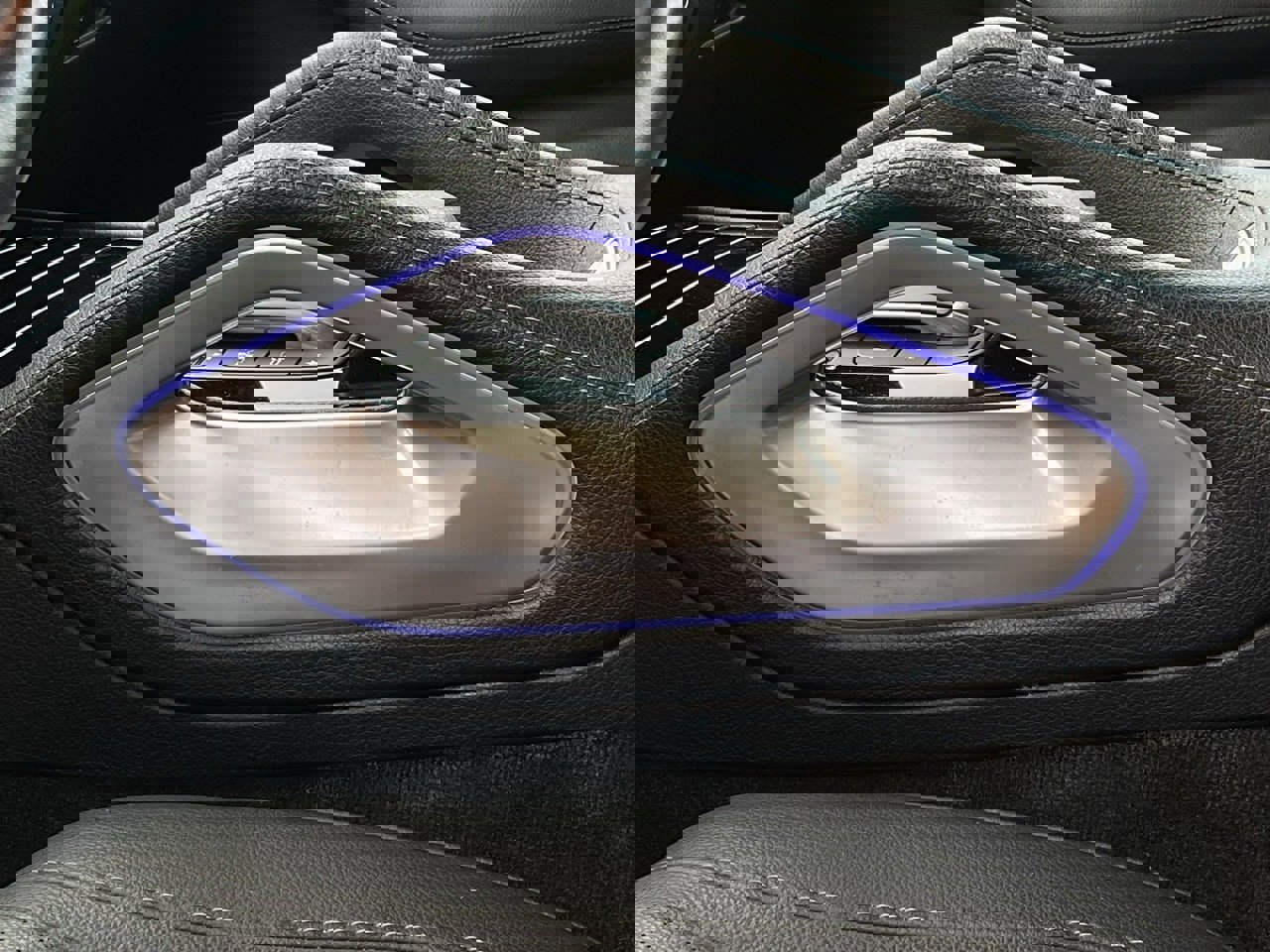 Used 2024 Mercedes-Benz GLE 350 4MATIC image 39