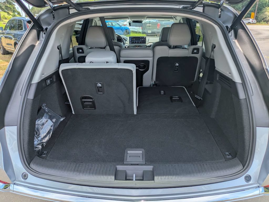 Used 2026 Acura MDX w/ Technology Package FWD image 13
