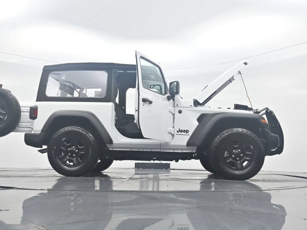 Used 2024 Jeep Wrangler Sport AWD/4WD image 40