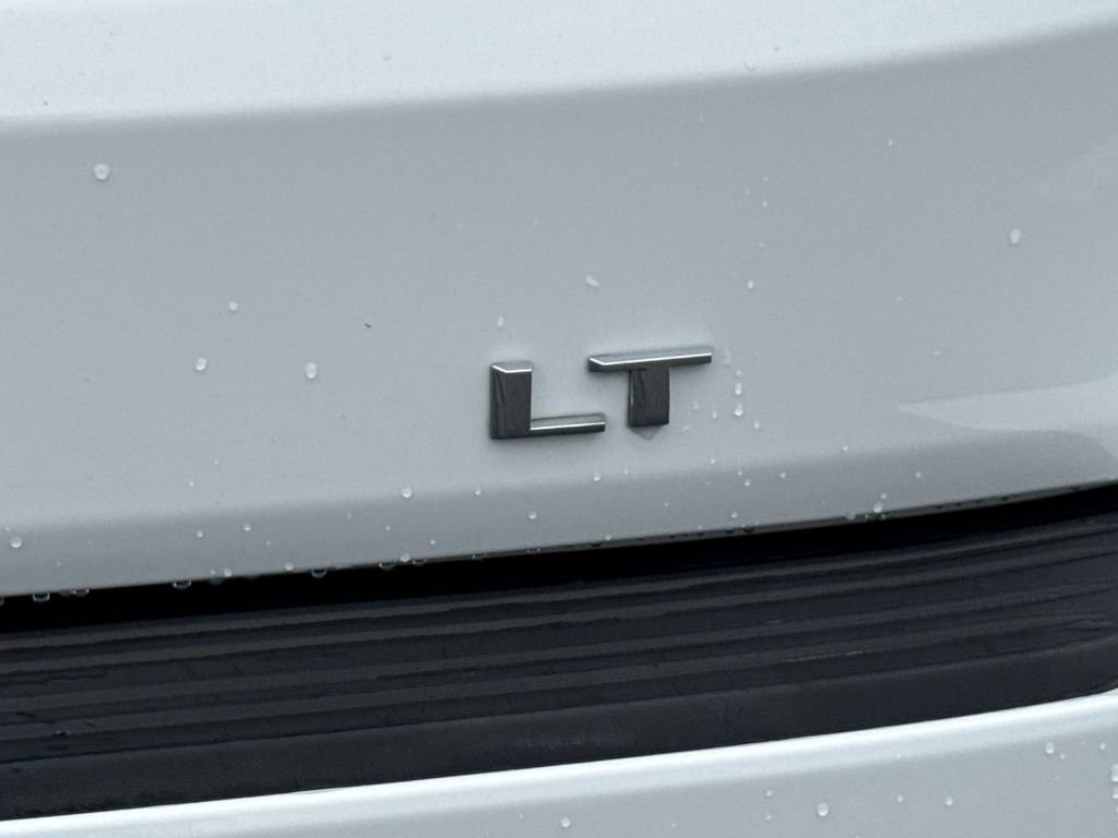 Used 2024 Chevrolet Tahoe LT RWD image 9