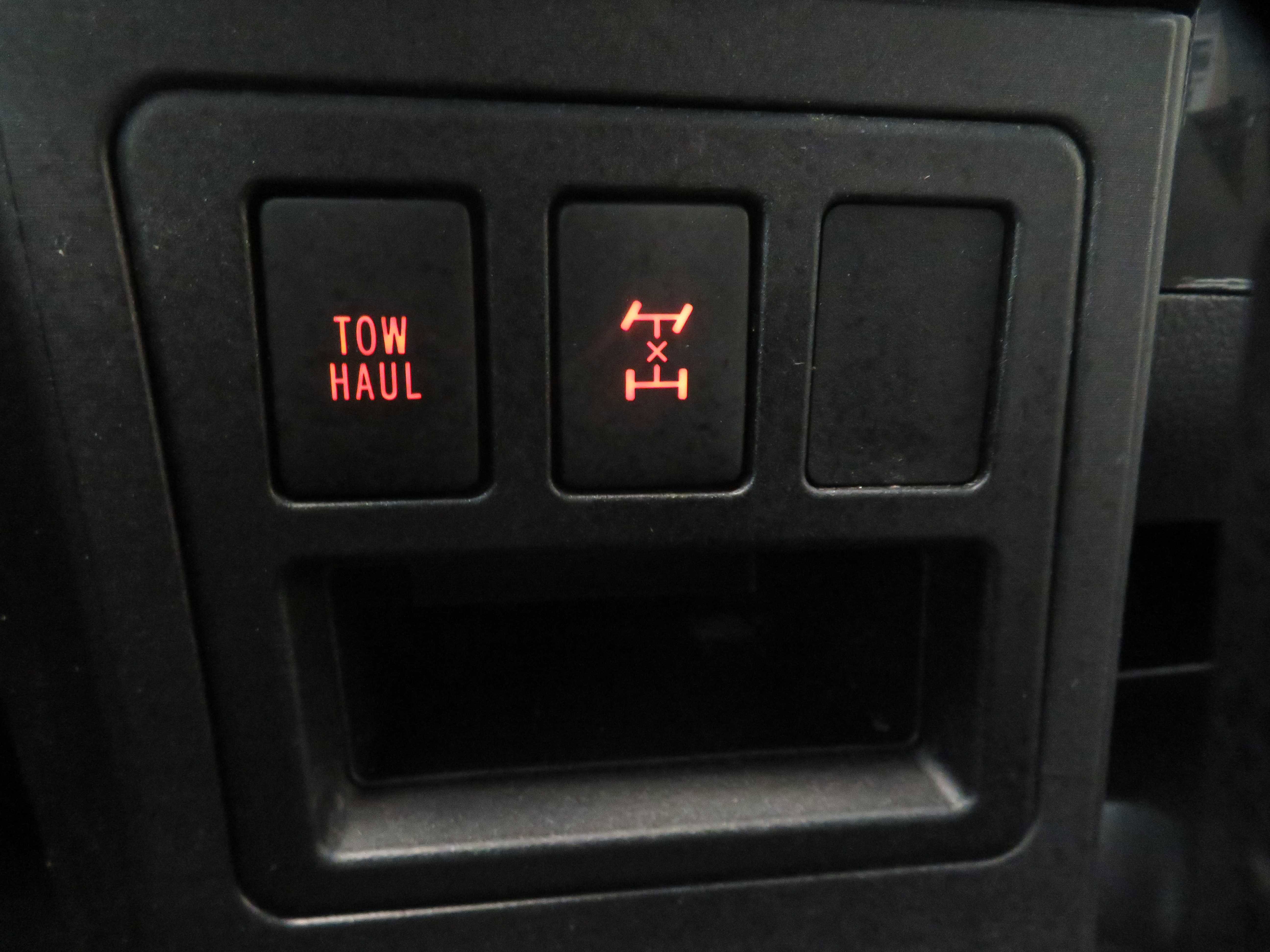 Used 2019 Toyota Sequoia SR5 AWD/4WD image 40