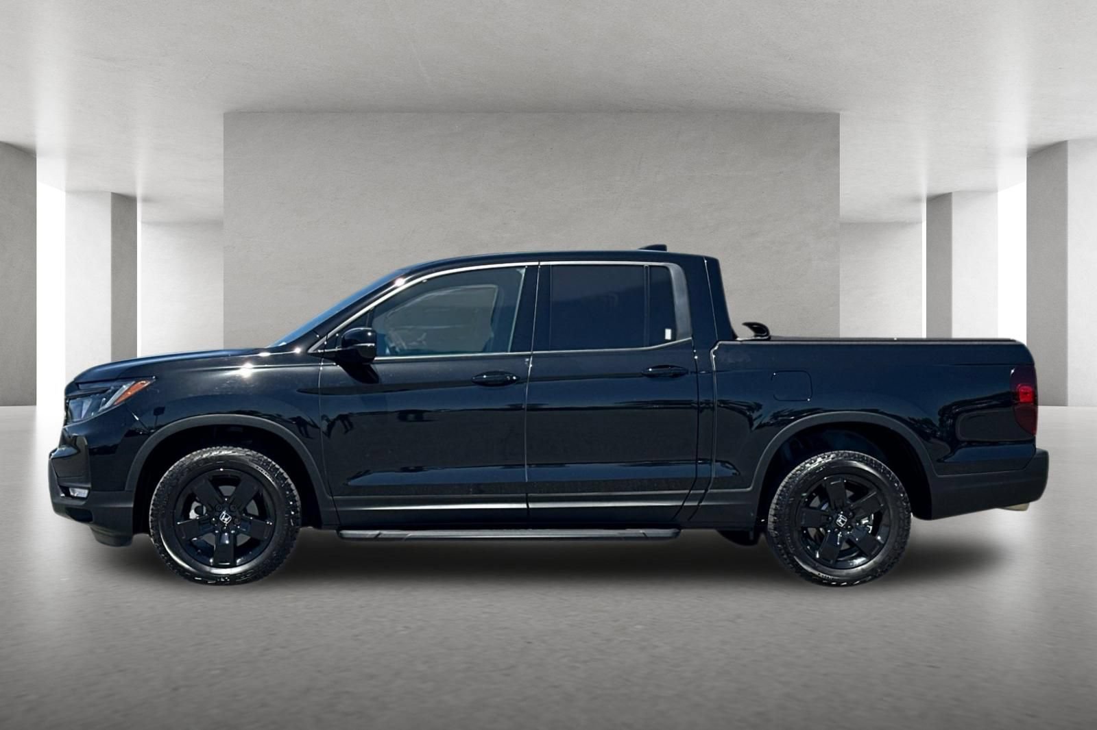 Certified 2025 Honda Ridgeline Black Edition image 7