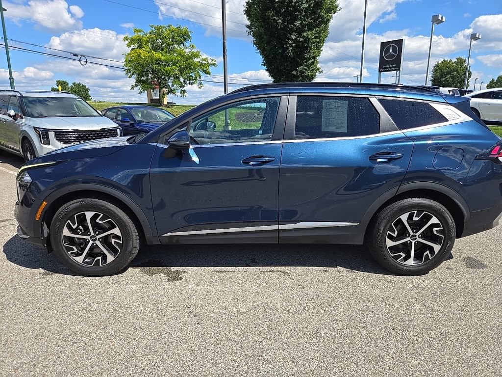 Certified 2023 Kia Sportage EX w/ EX Premium Package AWD/4WD image 10