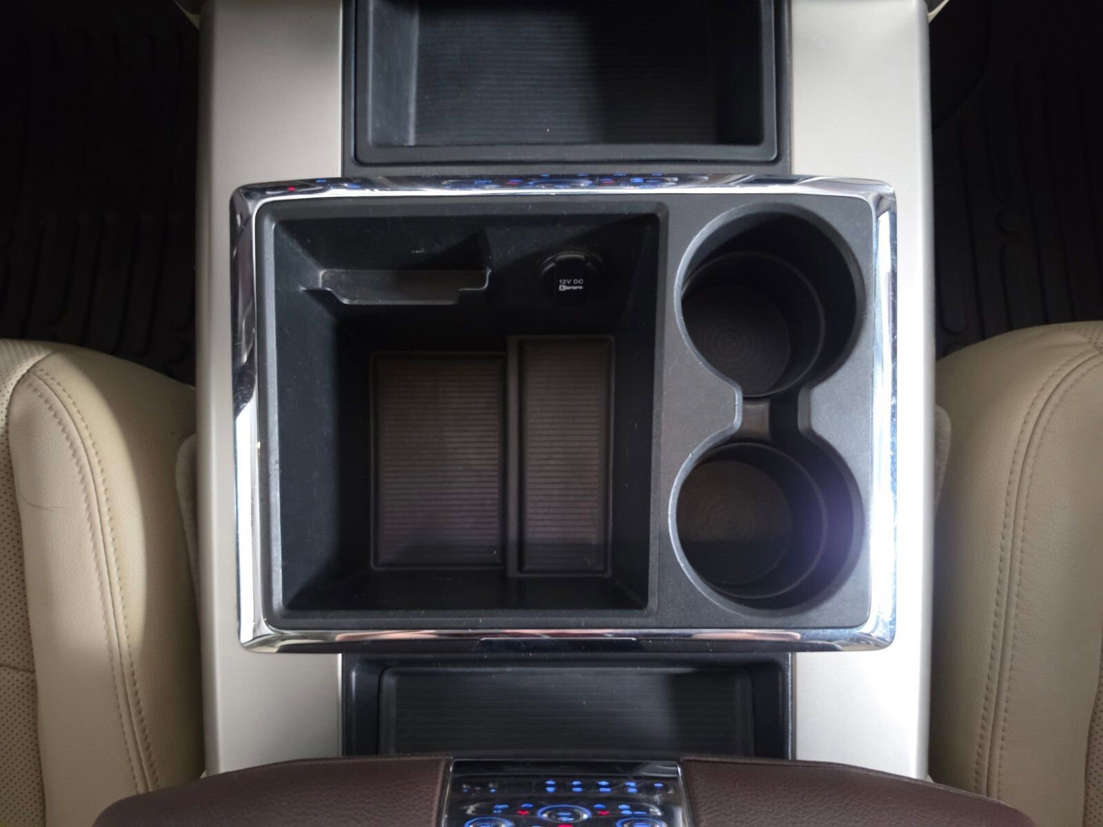 Used 2014 RAM 3500 Laramie AWD/4WD image 25