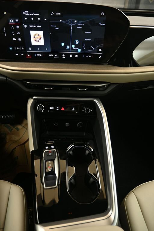 Certified 2025 Audi Q5 Premium w/ 19" Wheel Package image 28